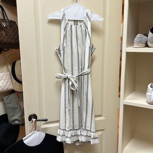 A loves a, dress, size small.